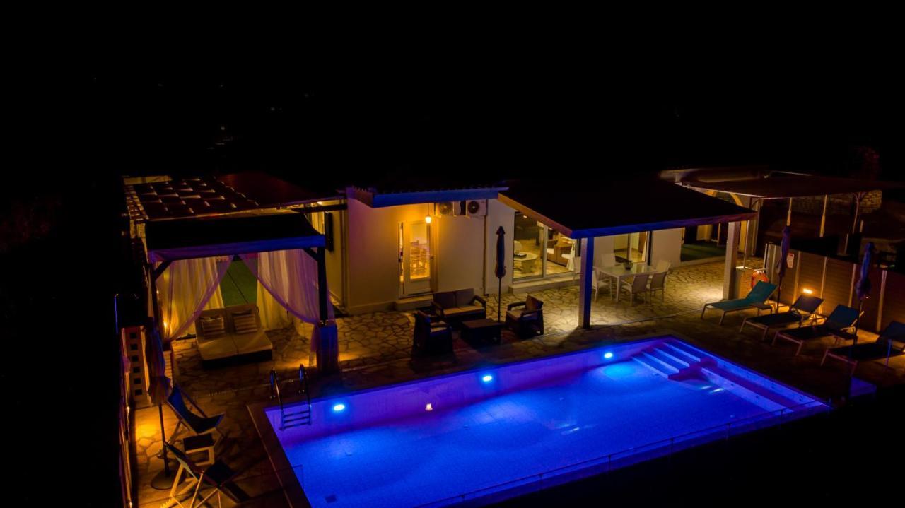 Villa Hera-The Infinity Blue Nisaki  외부 사진