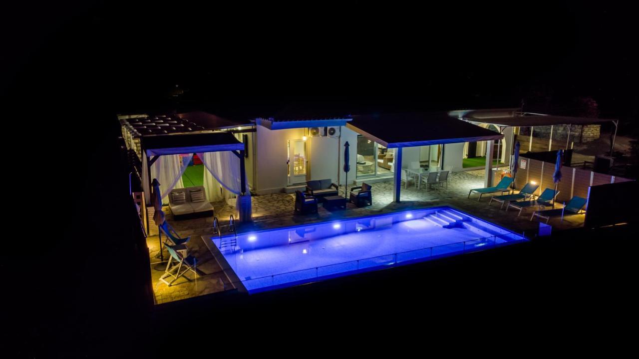 Villa Hera-The Infinity Blue Nisaki  외부 사진